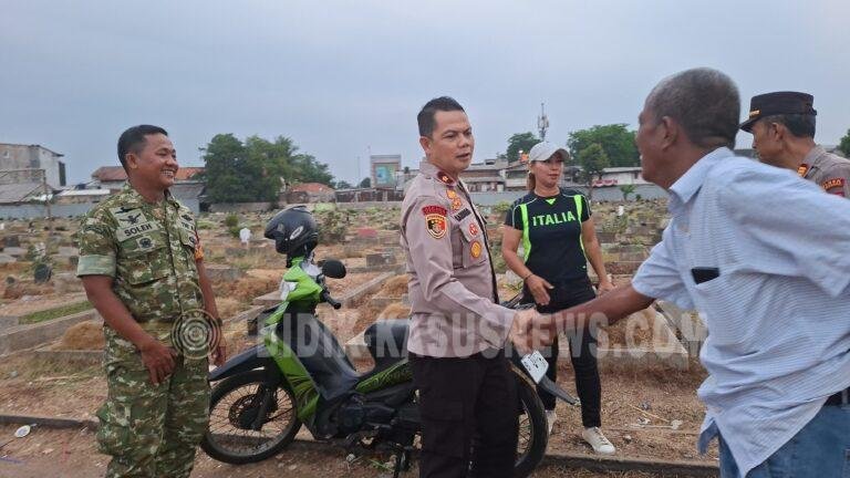 Kapolsek Jatinegara Pantau Kober Rawabunga, Pastikan Warga Nyaman Beraktivitas di Malam Hari
