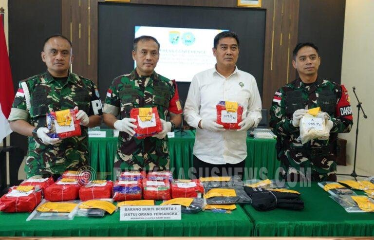 Sukses Gagalkan Penyelundupan Narkoba di Perbatasan, TNI AD Serahkan 16,4 Kg Sabu ke BNNP Kalbar