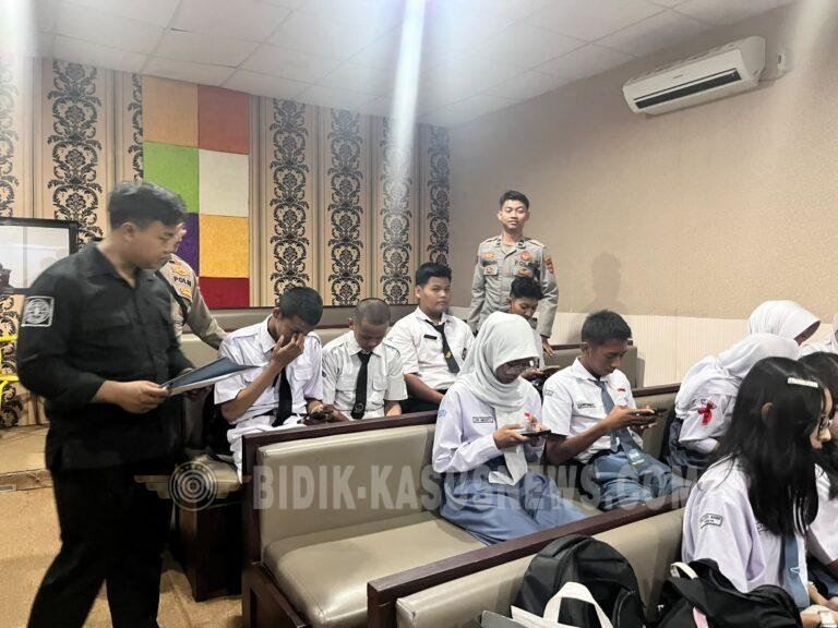 Polres Cirebon Kota Edukasi Pelajar Lewat Program Paham AI, Bentengi Generasi Muda dari Ancaman Siber