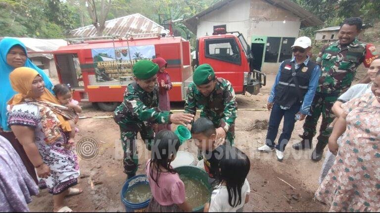 KODIM 0410/KBL Distribusi Air Bersih Serempak di Enam Titik, Ponpes Roudhotul Fala hingga Gunung Sulah Jadi Sasaran