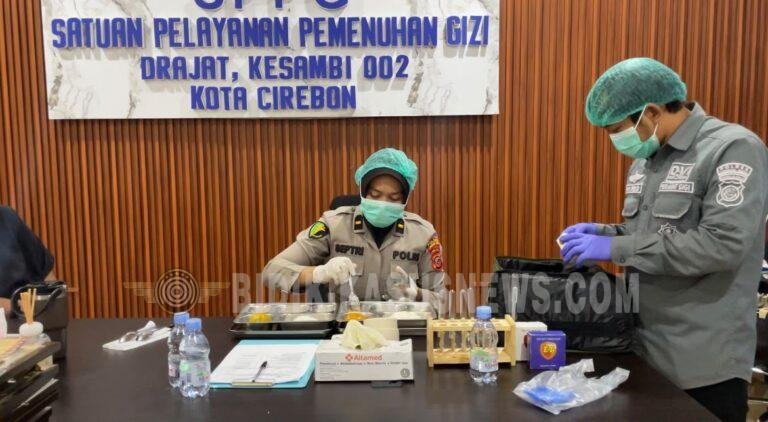 Sidokkes Polres Cirebon Kota Periksa Keamanan MBG di SPPG Drajat Kesambi 2
