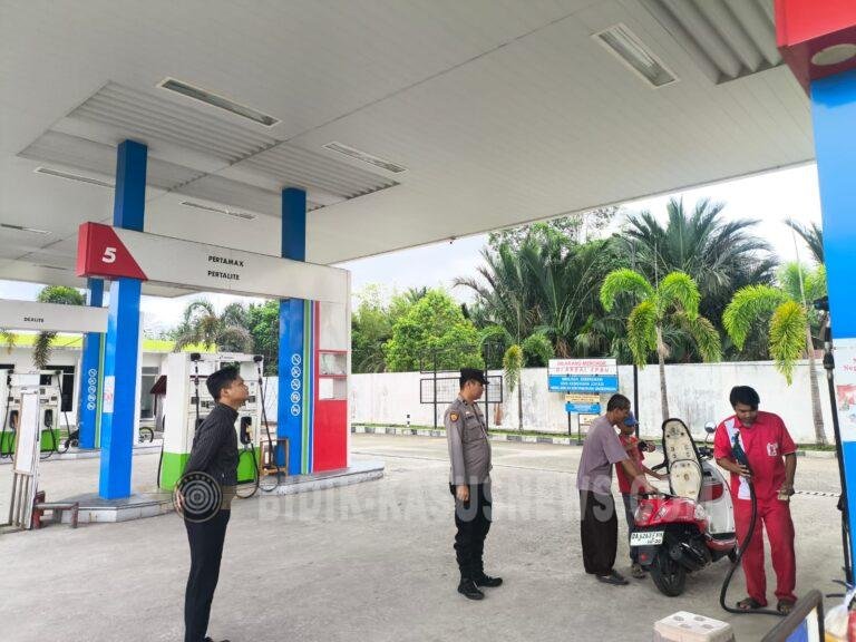 Patroli Polsek Amuntai Selatan Pantau Distribusi BBM di SPBU Panyiuran, Stok Pertamax dan Dexlite Tersedia