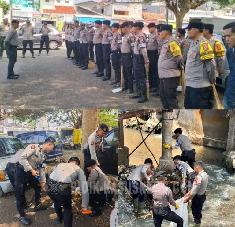 Antisipasi Bencana Musim Hujan, Polres Kuningan Gelar Aksi Bersih Sampah Serentak di Pasar Baru dan Sungai Citamba