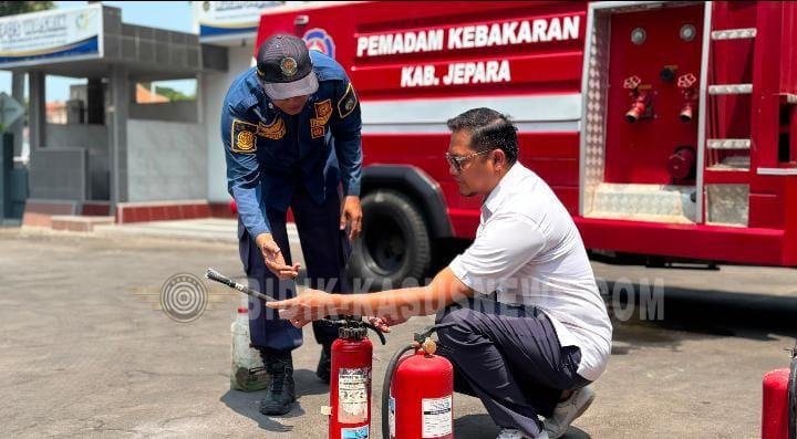 Cegah Risiko, Tingkatkan Kesiapsiagaan: Rutan Jepara Gelar Simulasi Penanggulangan Kebakaran
