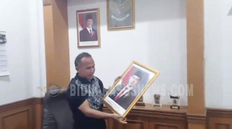 Wakil Ketua DPRD Copot Foto Gibran dari Ruang Kerja, Soroti Fakta Persidangan di Mahkamah Konstitusi