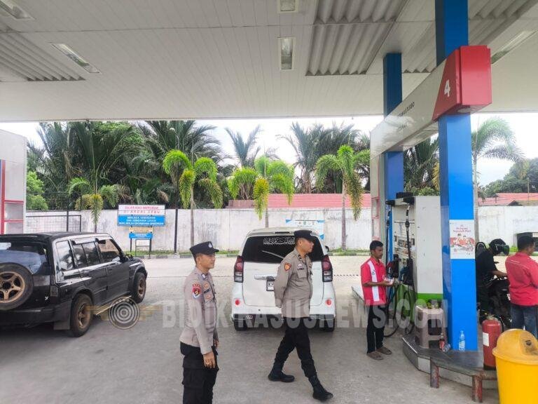 Polsek Amuntai Selatan Pantau Distribusi BBM di SPBU Panyiuran, Stok Pertamax Tersedia