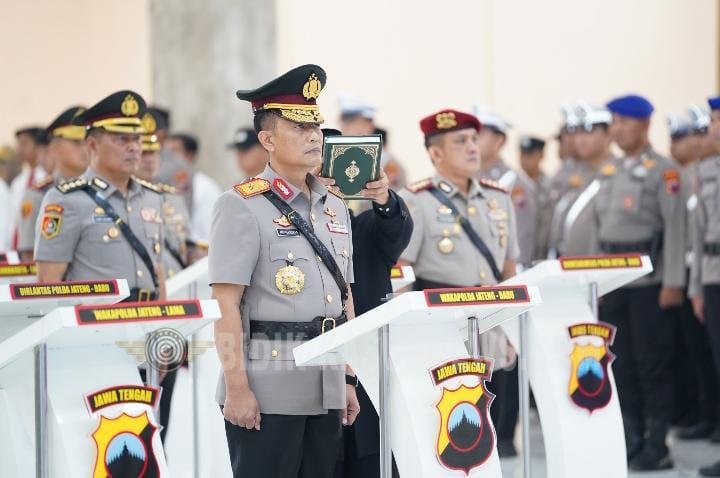 13 Jabatan Strategis Polda Jateng Dirotasi, Kapolda Tekankan Peningkatan Kualitas Pelayanan