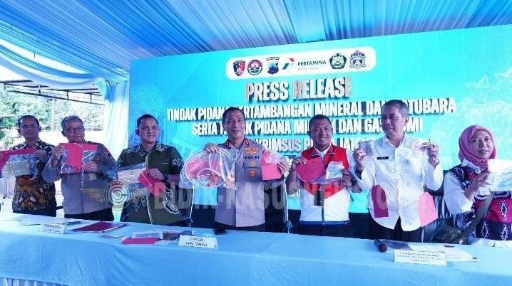 Pati, Cilacap dan Semarang Jadi TKP Pengungkapan 3 Kasus, Polda Jateng Amankan 10.206,48 Liter Solar Subsidi