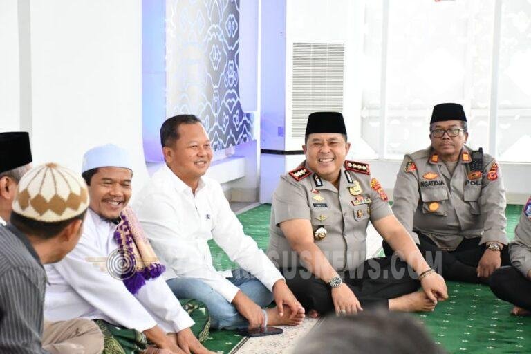 Lewat Sholat Jumat Keliling, Kapolresta Cirebon Rajut Kedekatan dengan Ulama dan Masyarakat