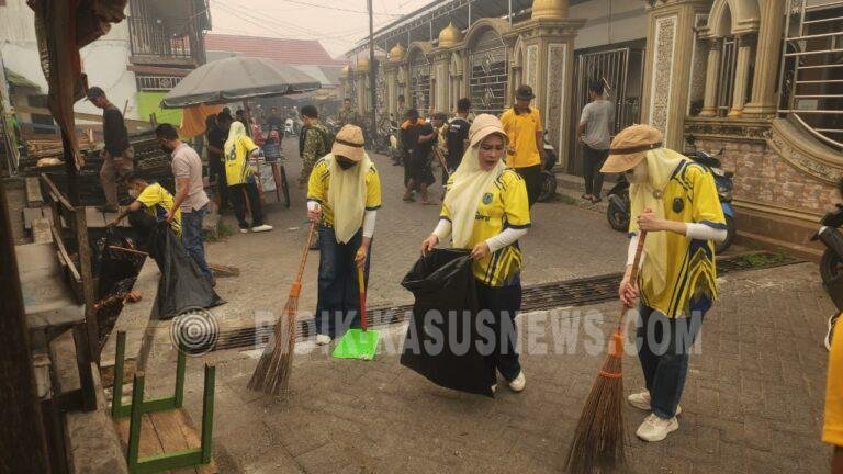 Dukung Pelestarian Lingkungan, Polsek Danau Panggang Gelar Green Policing di Dermaga Pandamaan