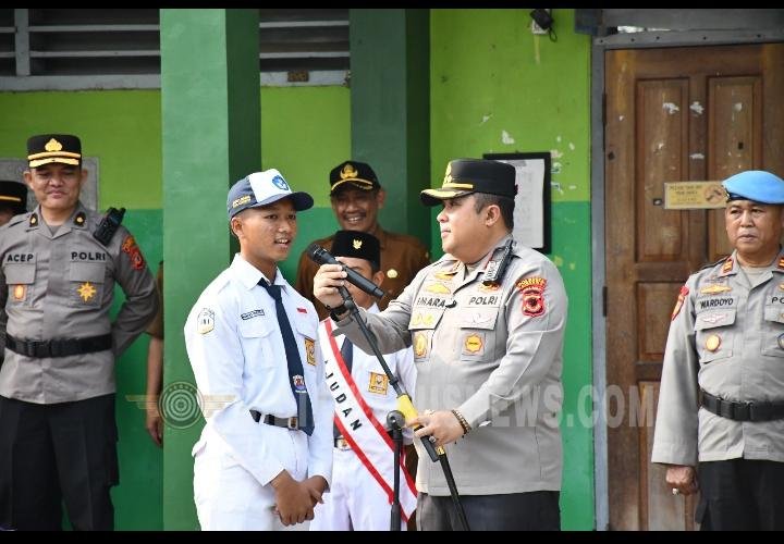 Kapolresta Cirebon Ajak Pelajar SMPN 1 Sumber Jauhi Narkoba dan Kenakalan Remaja
