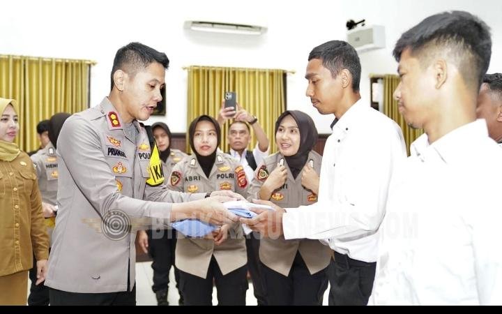 Polisi Peduli Pengangguran, Polres Indramayu Buka Jalan Bagi Warga Korban PHK Kembali Bekerja