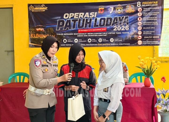 Sat Lantas Polres Kuningan Sosialisasi Safety Riding dan Ops Patuh Lodaya 2026 di SMKN 1 Jagara